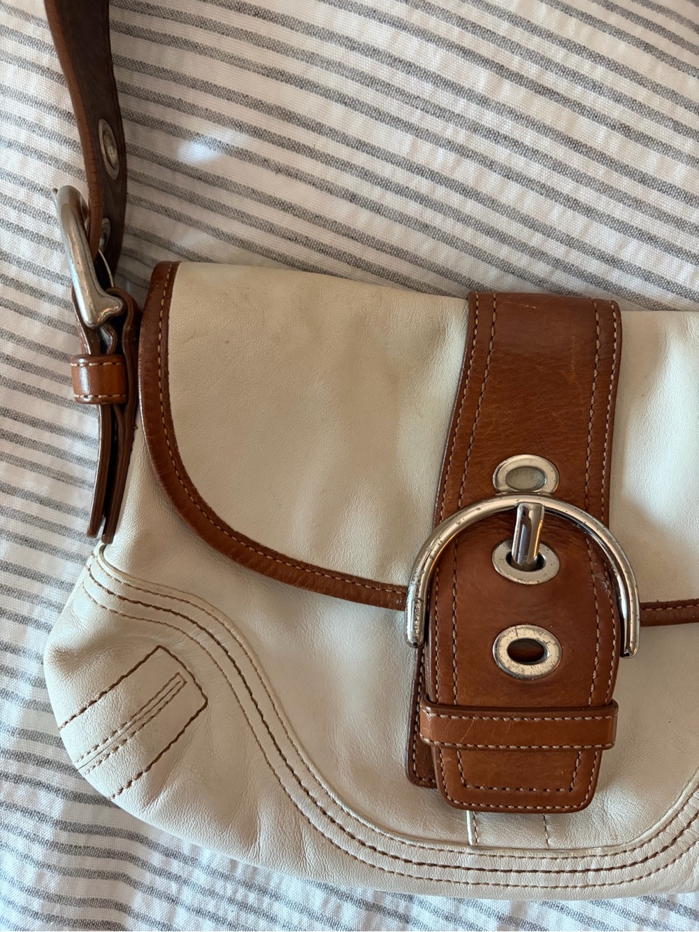 Coach Y2K Mini Coach SoHo Shoulder Bag Cream and Brown Leather Shoulder Bag - Picture 2 of 6